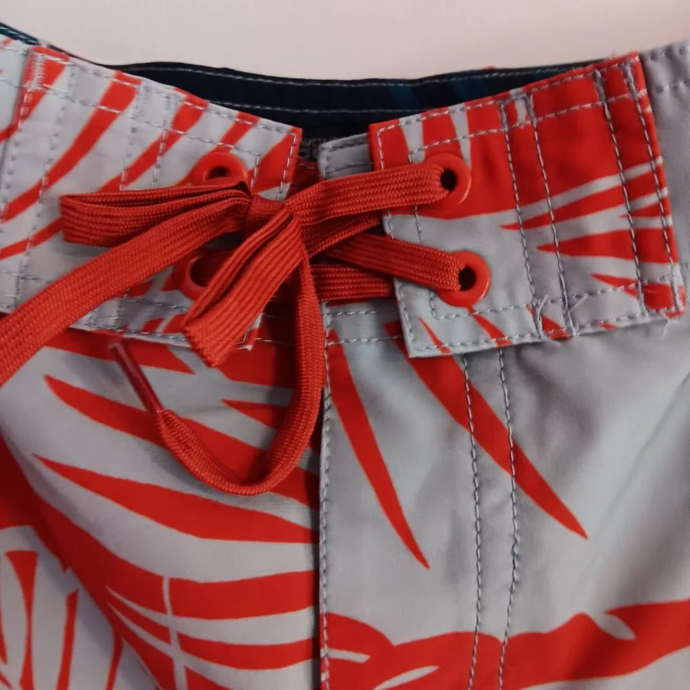 REYN SPOONER MEN'S SIZE 38 SWIM TRUNKS NWT